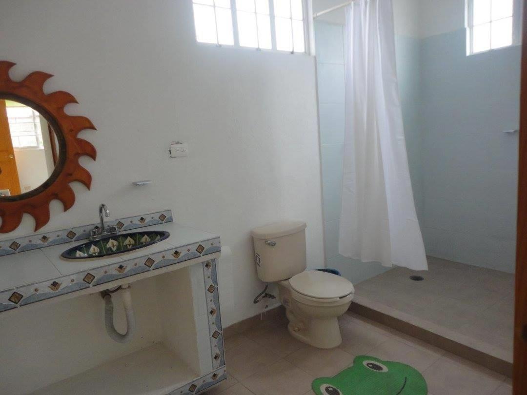 טפוזטלן Hostal Villa Quieta מראה חיצוני תמונה