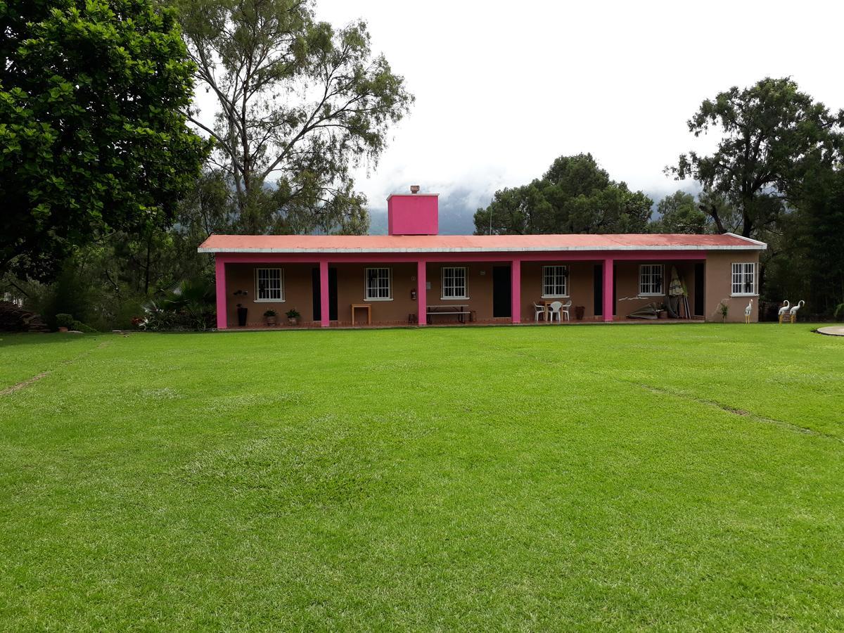טפוזטלן Hostal Villa Quieta מראה חיצוני תמונה