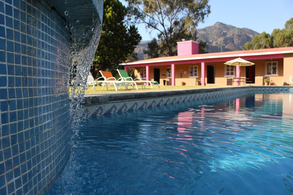 טפוזטלן Hostal Villa Quieta מראה חיצוני תמונה